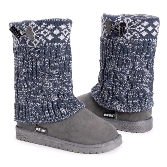 🐻MUK LUKS Cheryl Boots in Gray/Blue Fairisle with Snowflake Print Top - Picture 7 of 16
